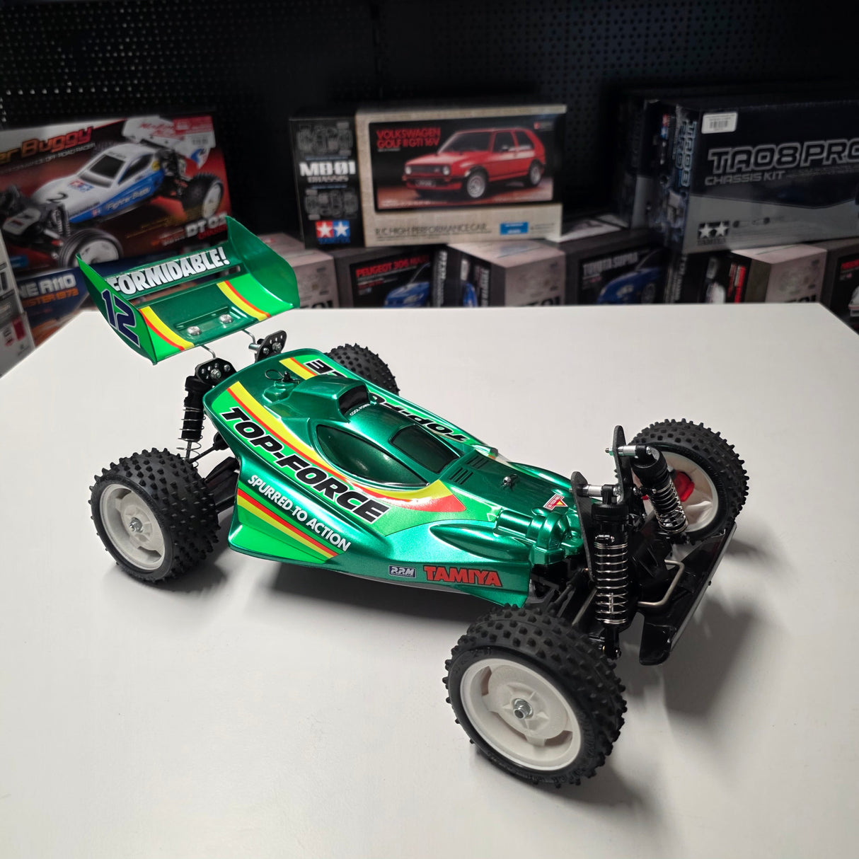 PRE OWNED TAMIYA Topforce + Tuningteile