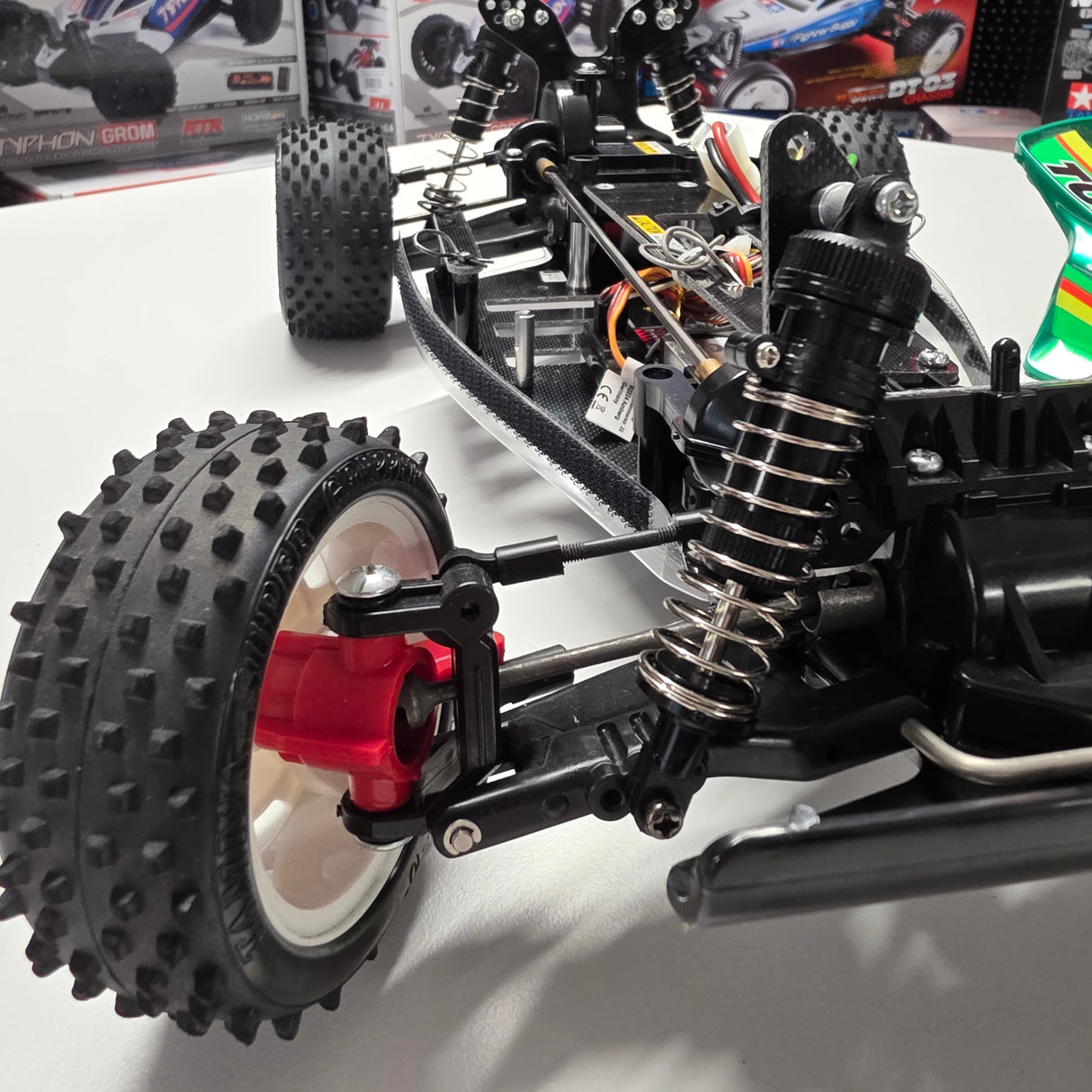 PRE OWNED TAMIYA Topforce + Tuningteile